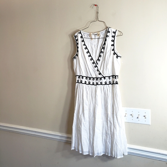 Studio West Apparel - Picture 4 of 16